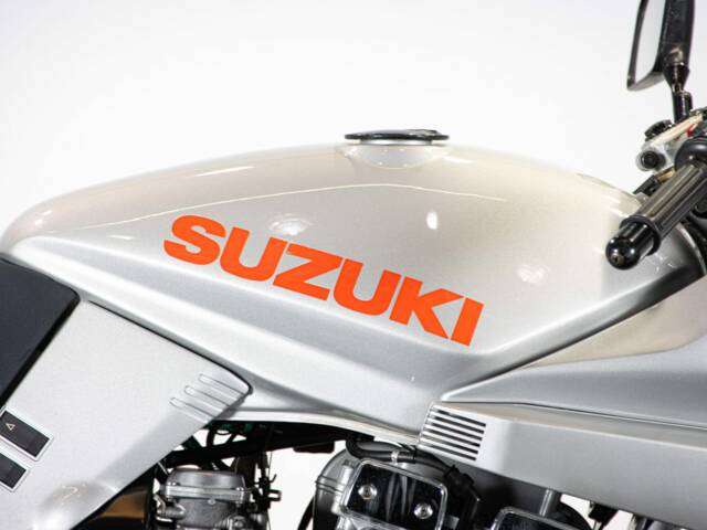 Suzuki GSX 750S Katana