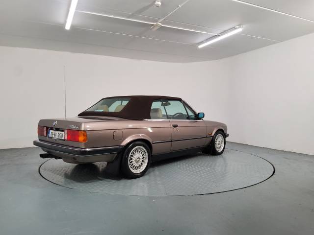 BMW 325i