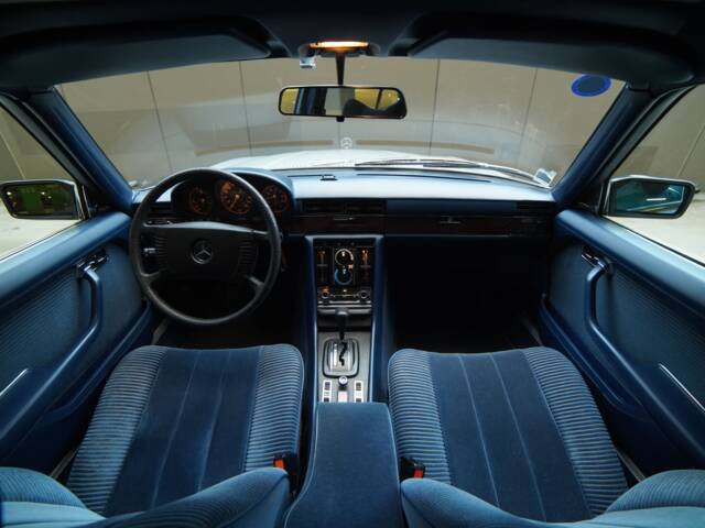Mercedes-Benz 450 SEL 6,9