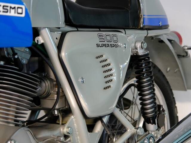 Ducati 900 SS