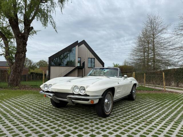 Chevrolet Corvette Sting Ray Convertible