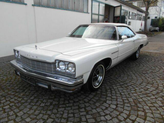 Image 1/20 de Buick Le Sabre Convertible (1975)