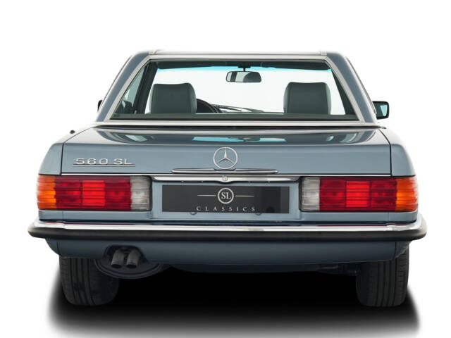 Mercedes-Benz 560 SL