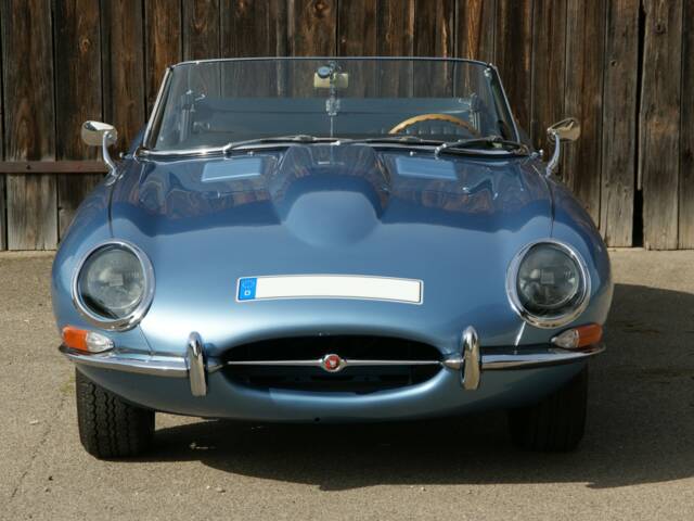 Jaguar E-Type 4.2