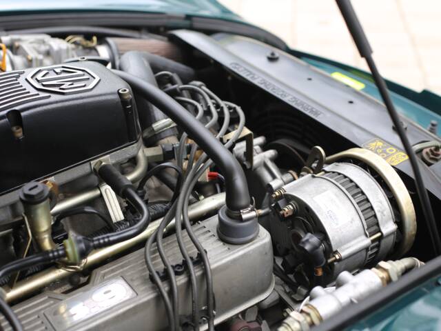 MG RV8