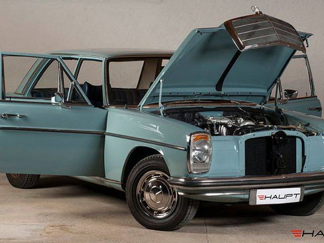 Mercedes-Benz 200 D