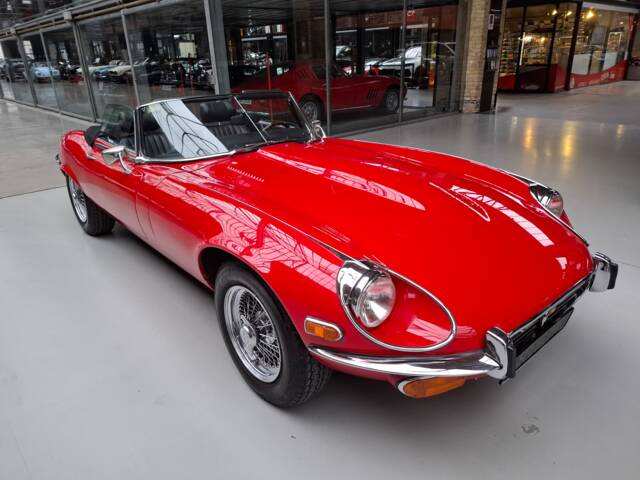 Jaguar E-Type V12