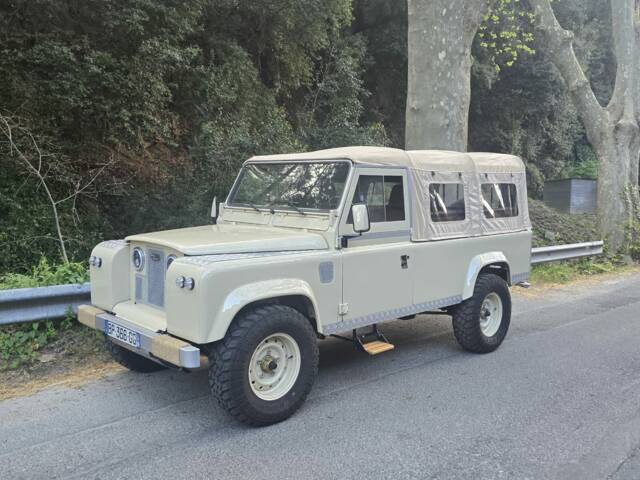 Land Rover 110