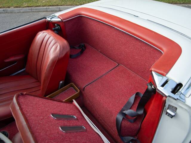 Mercedes-Benz 230 SL
