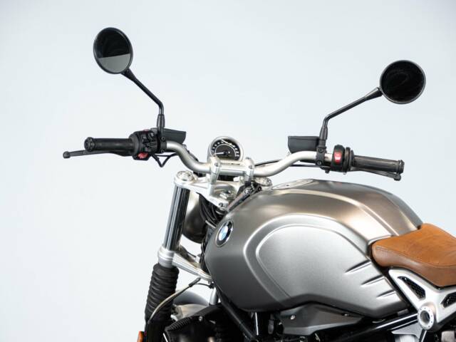 BMW R NineT