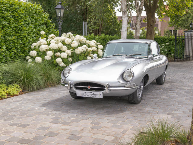 Image 1/56 of Jaguar E-Type (2+2) (1968)