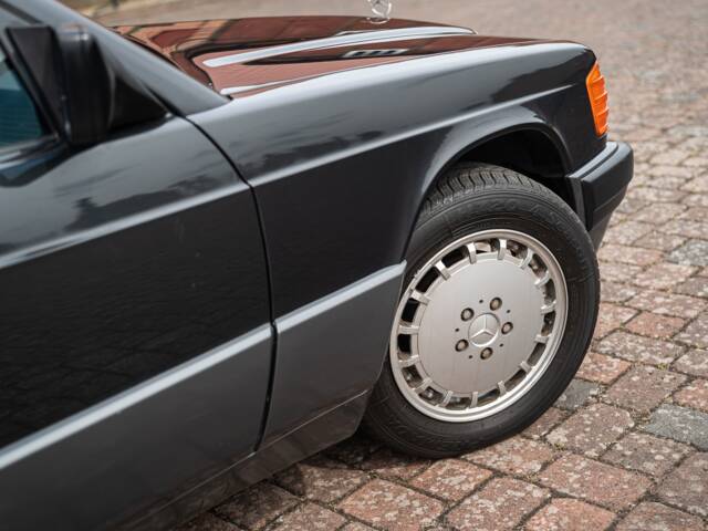 Mercedes-Benz 190 E