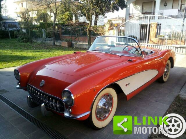 Immagine 1/10 di Chevrolet Corvette (1957)