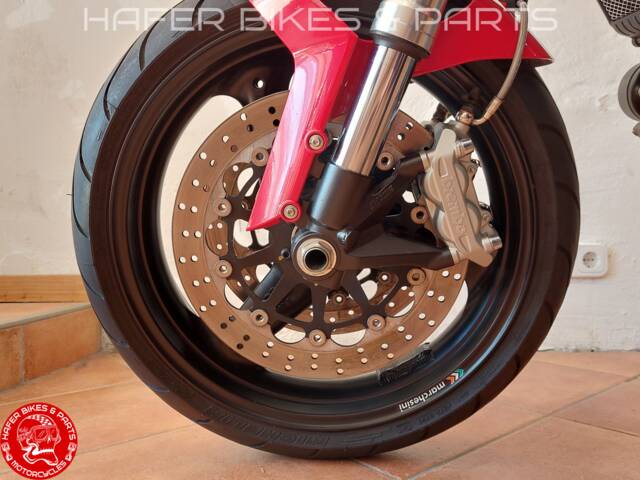Ducati Monster 696 Plus