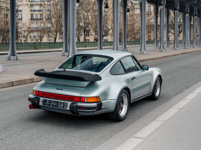 Porsche 911 Turbo 3.3