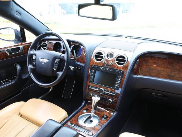 Bentley Continental Flying Spur