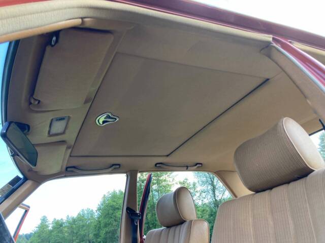 Mercedes-Benz 240 D