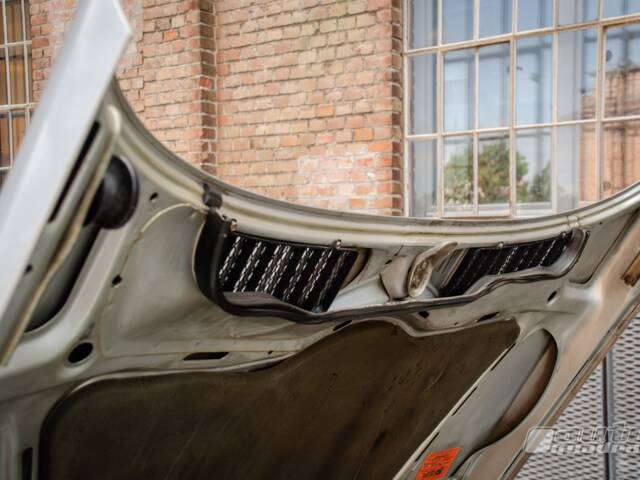 BMW 323i