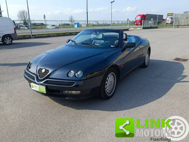 Immagine 1/10 di Alfa Romeo Spider 3.0 V6 (1997)