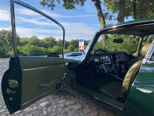 Jaguar E-Type V12 (2+2)