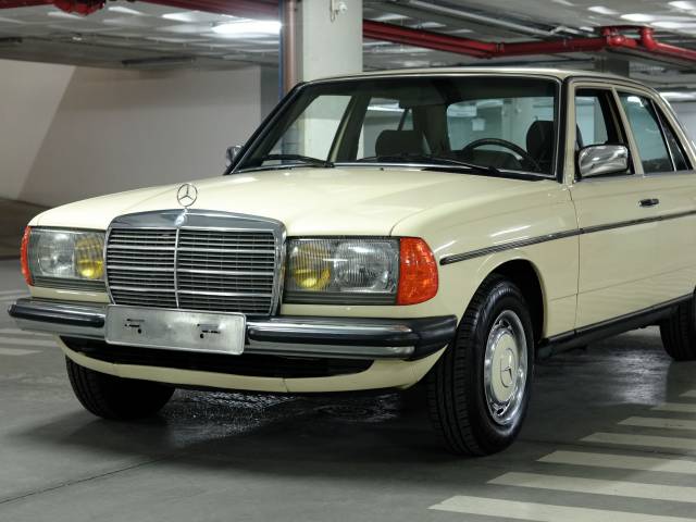 Mercedes-Benz 300 D