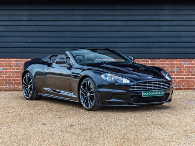 Aston Martin DBS Volante