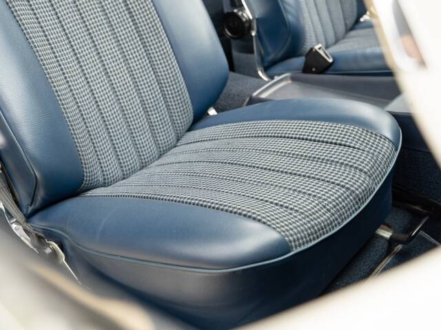 Mercedes-Benz 280 SL