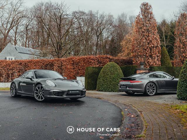Porsche 911 Carrera 4
