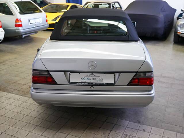 Mercedes-Benz E 320 "Final Edition"