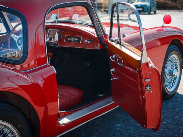 MG MGA 1500