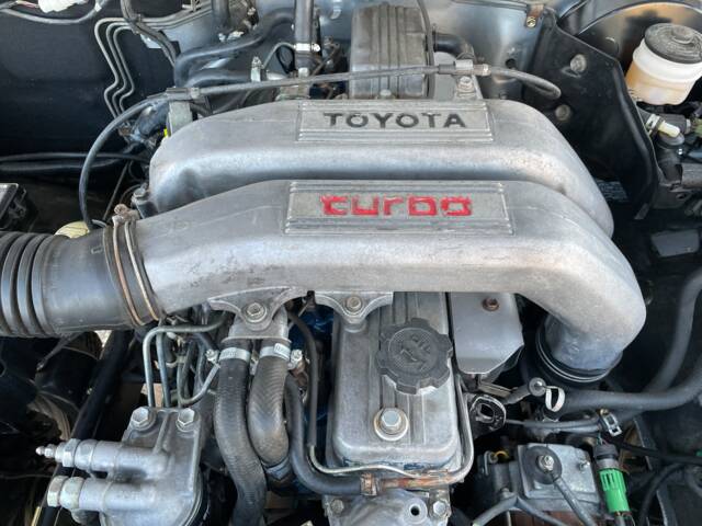 Toyota Land Cruiser HJ61 GX