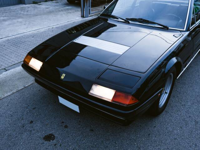 Ferrari 400i