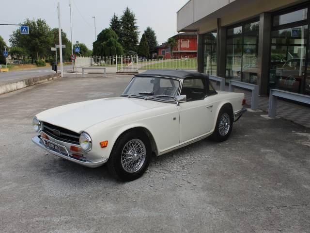 Triumph TR 6 PI
