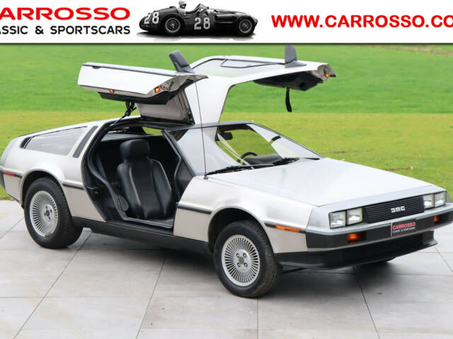 DeLorean DMC-12