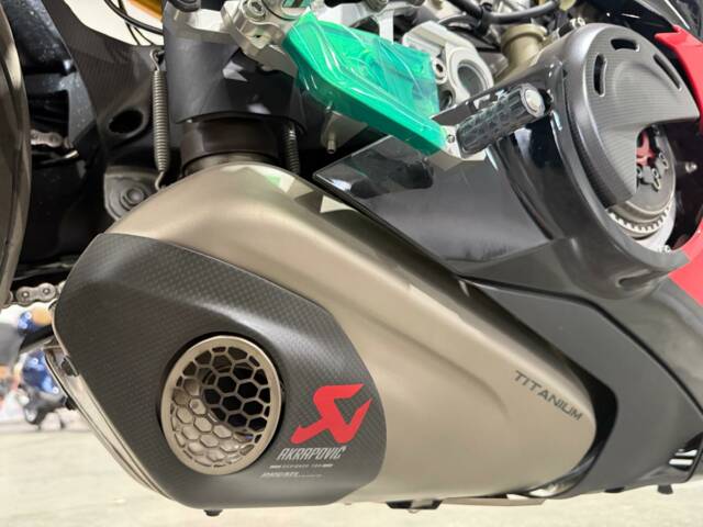 Ducati Panigale V4 R