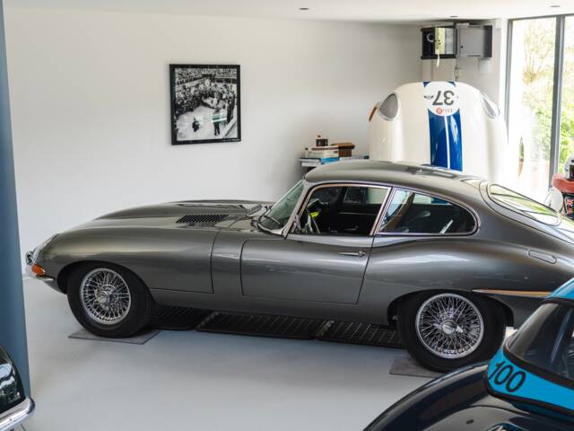 Jaguar E-Type 3.8