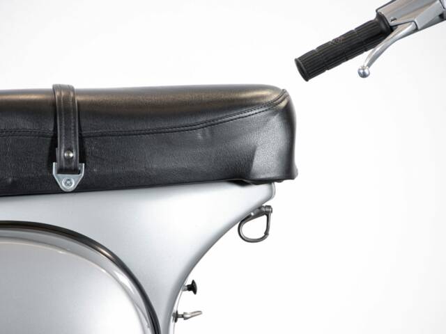 Piaggio Vespa P 200 E