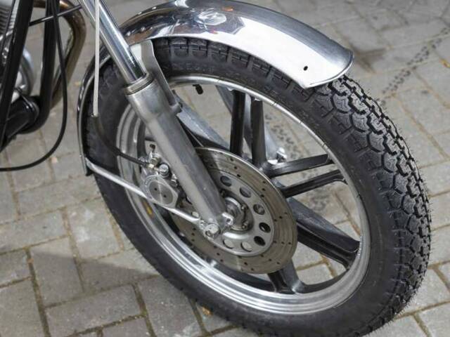 Norton Commando 750 Roadster