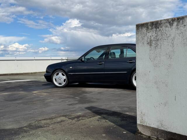 Mercedes-Benz E 50 AMG