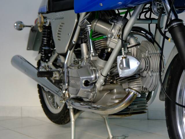 Ducati 900 SS