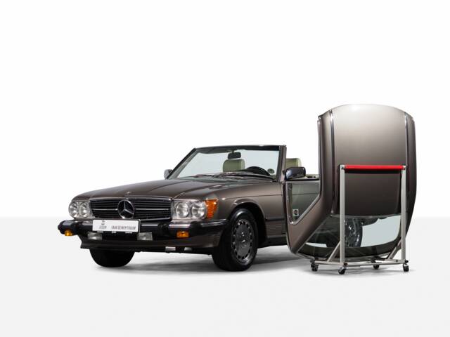 Mercedes-Benz 560 SL
