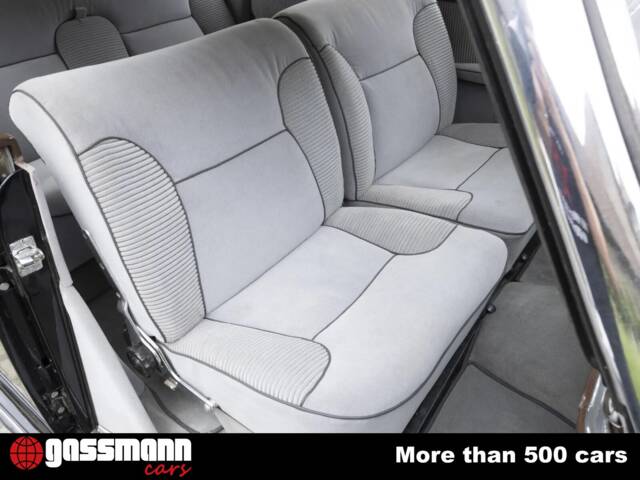 Mercedes-Benz 300 d