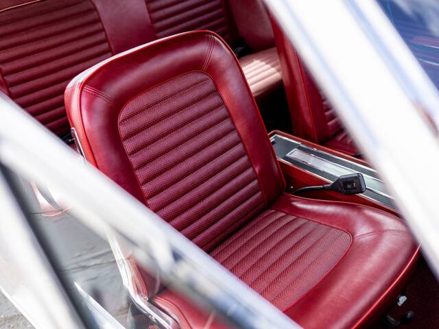 Ford Mustang 200