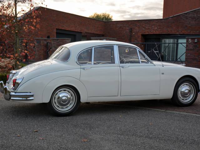 Jaguar Mk II 3.8