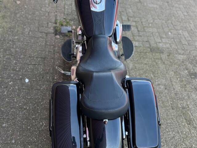 Harley-Davidson FLD Dyna Switchback