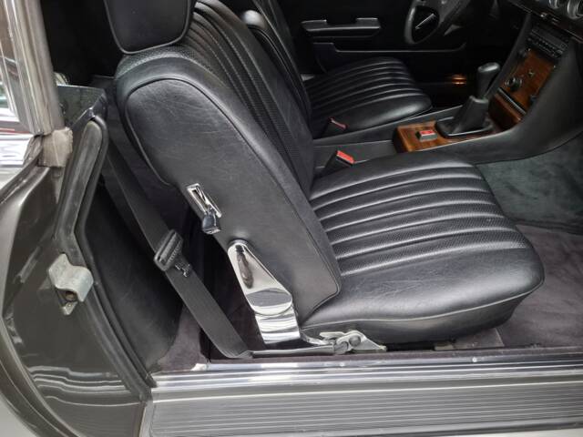 Mercedes-Benz 280 SL
