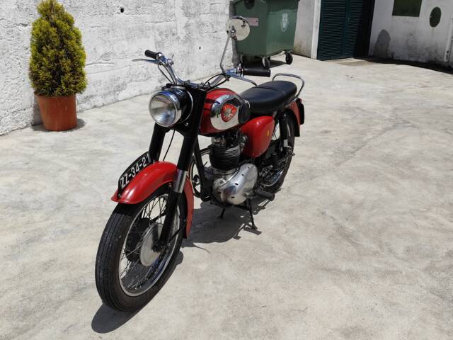 BSA B 44
