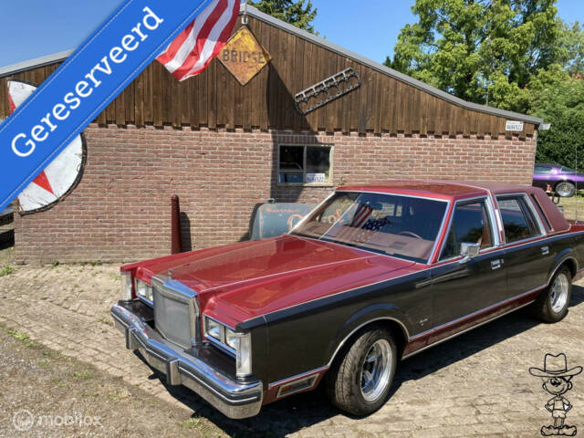 Bild 1/50 von Lincoln Town Car (1984)