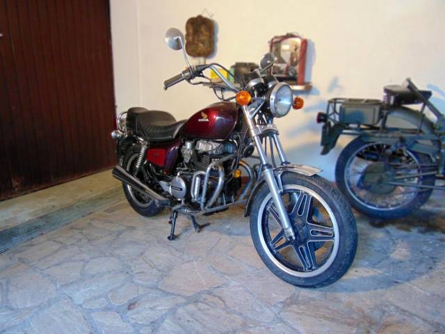 Image 1/10 of Honda DUMMY (1983)