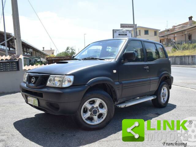 Immagine 1/10 di Nissan Terrano II 2.4i (2000)